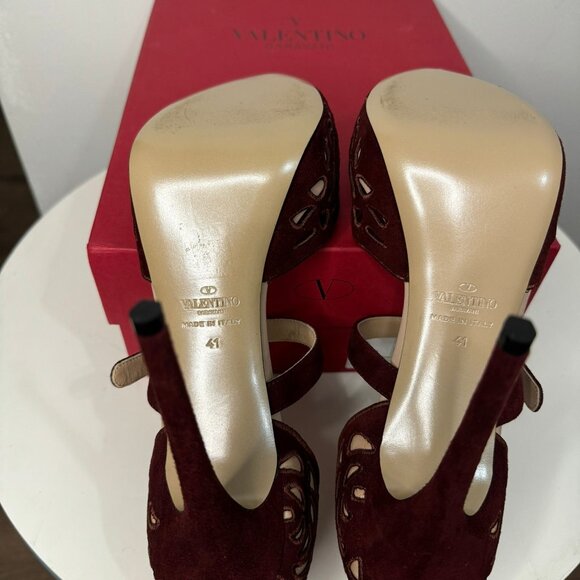 Valentino Burgundy Suede Cutout Platform Heels - Size 41 - Mint Condition - Picture 6 of 9
